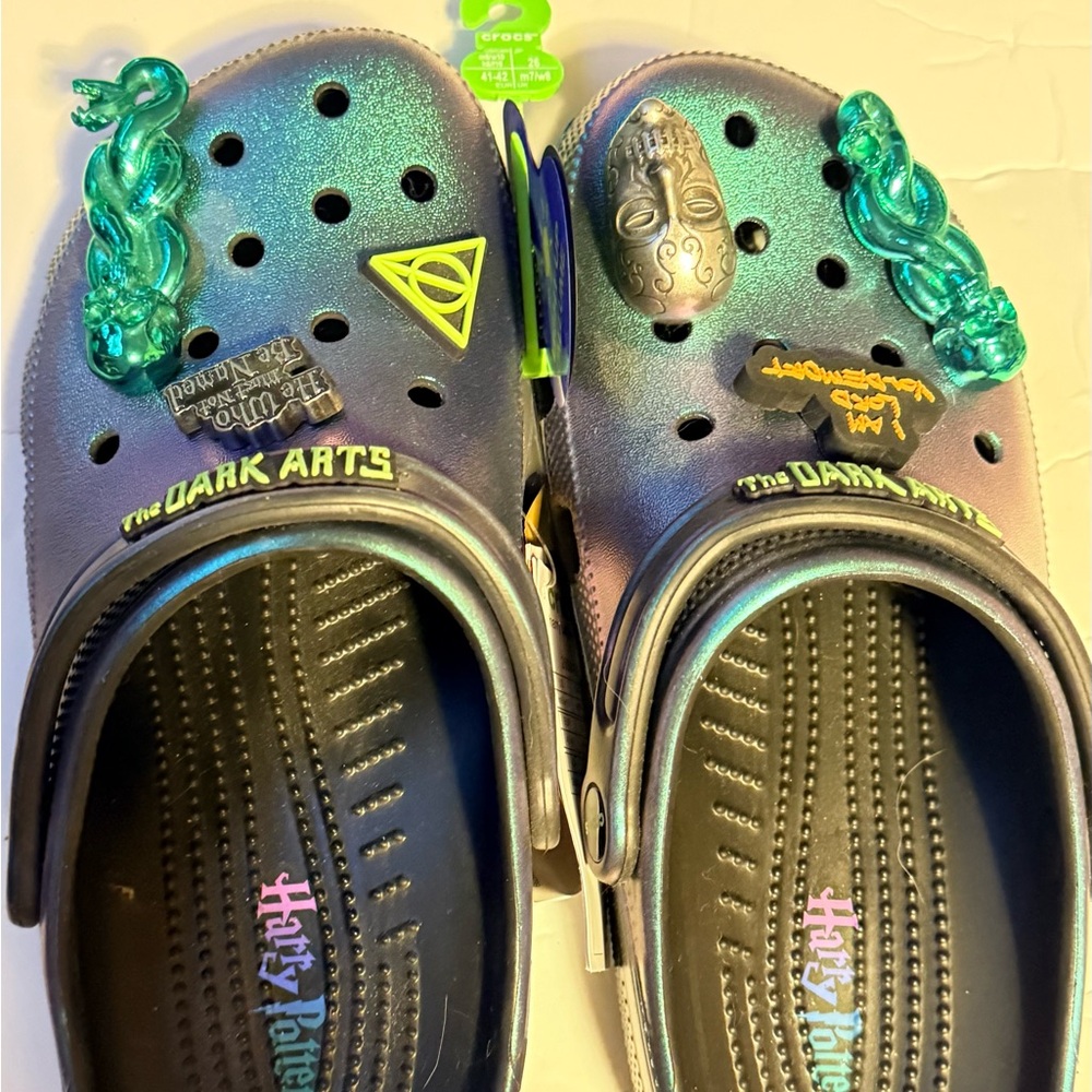 Crocs Harry Potter x Classic Clog 'The Dark Arts - Picture 7 of 11